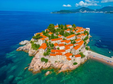 Karadağ 'da Sveti Stefan' ın Panorama görüşü