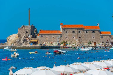 Karadağ 'ın Petrovac kentindeki Kastio şatosu