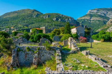 Moğolistan 'daki Stari Bar kalesinin kalıntıları.