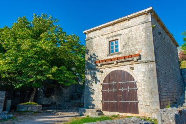 Moğolistan 'daki Stari Bar kalesinin kalıntıları.