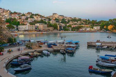 Karadağ 'ın Ulcinj kentinde marina manzarası