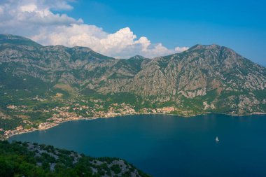 Karadağ 'ın Boka Kotorska körfezindeki Risan kasabası