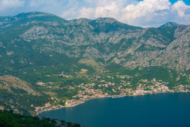 Karadağ 'ın Boka Kotorska körfezindeki Risan kasabası