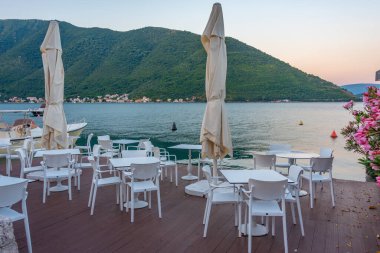 Karadağ 'ın Perast kasabasındaki restoran