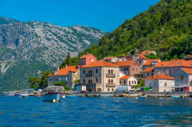 Montgro 'da bir yaz günü Perast Müzesi