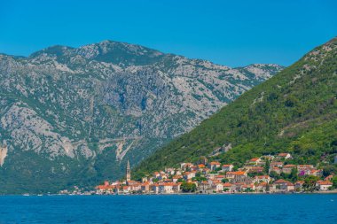 Karadağ 'ın Boka Kotorska körfezinde yer alan Perast kasabası