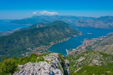 Karadağ 'daki Tivat ve Boka Kotorska körfezi