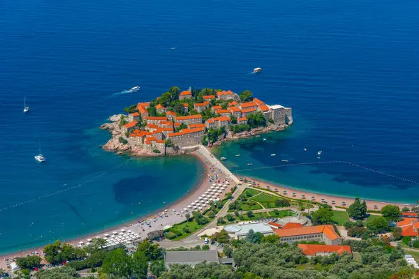 Karadağ 'da Sveti Stefan' ın Panorama görüşü