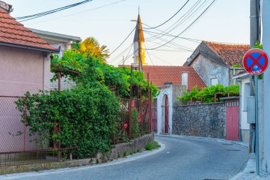 Karadağ 'ın Podgorica kentindeki Dar Sokak