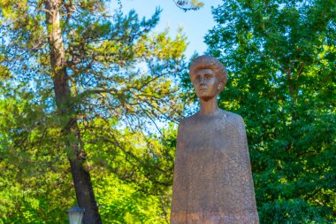 Karadağ 'ın Podgorica kentindeki Jelena Petroviç Savoya heykeli