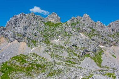 Karadağ 'ın Bobotuv Kuk dağının hakim olduğu Durmitor Milli Parkı Panoraması