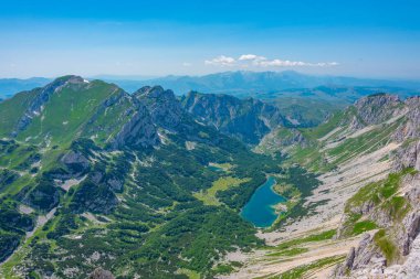 Karadağ 'ın Bobotuv Kuk dağının hakim olduğu Durmitor Milli Parkı Panoraması