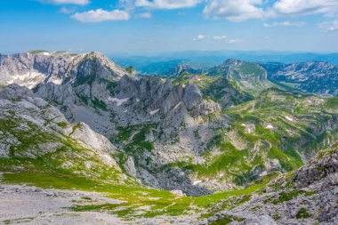 Karadağ 'ın Bobotuv Kuk dağının hakim olduğu Durmitor Milli Parkı Panoraması