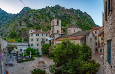 Karadağ 'ın Kotor kentindeki Saint Mary Kilisesi