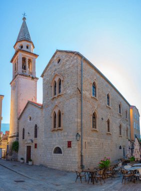 Karadağ 'ın eski Budva kentindeki Sveti İvan Kilisesi