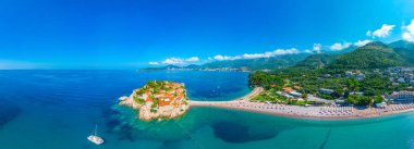 Karadağ 'da Sveti Stefan' ın Panorama görüşü