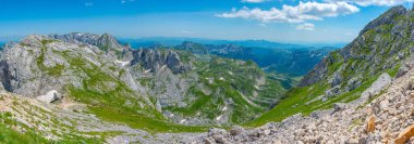 Karadağ 'ın Bobotuv Kuk dağının hakim olduğu Durmitor Milli Parkı Panoraması