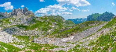 Karadağ 'ın Bobotuv Kuk dağının hakim olduğu Durmitor Milli Parkı Panoraması