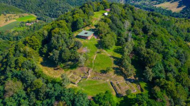 Romanya 'daki Orastie dağlarında Dacian Kalesi Kostesti