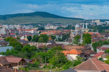 Romanya 'nın Hunedoara kentinin Panorama manzarası