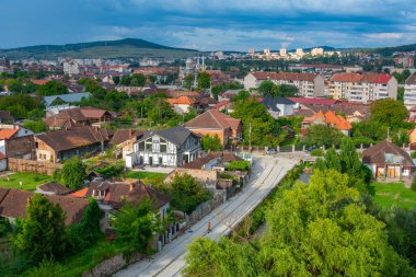 Romanya 'nın Hunedoara kentinin Panorama manzarası