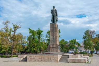 Statue of the Unknown Hero in Romanian town Oradea clipart