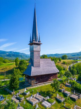 Romanya 'nın Plopis kasabasındaki Ahşap Kilise St. Başmelekler