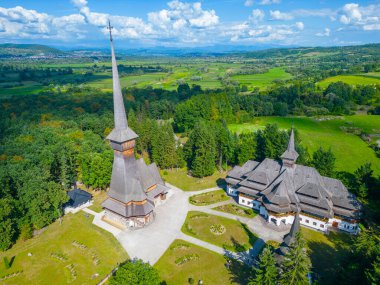 Romanya 'daki Peri-Sapanta Manastırı güneşli bir günde