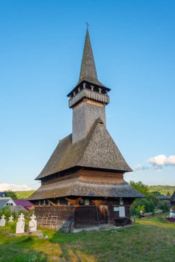 Romanya 'nın Sat-Sugatag kentindeki Cuvioasa Paraschiva ahşap kilise 