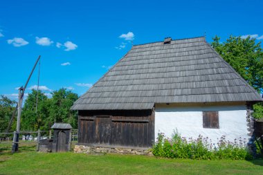 Romanya 'nın Cluj-Napoca kentinde Romulus Vuia Etnografi Parkı