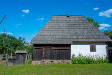 Romanya 'nın Cluj-Napoca kentinde Romulus Vuia Etnografi Parkı