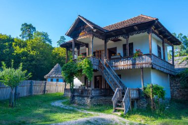 Romanya 'nın Sibiu kentindeki Astra etnografi müzesinde tarihi evler