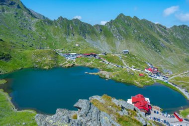 Romanya 'daki Balea Gölü' nde yaz günü