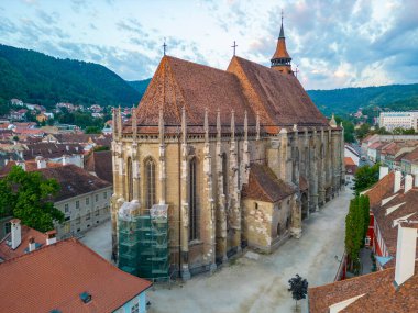 Romanya 'nın Brasov kentindeki Siyah Kilise' nin Gündoğumu