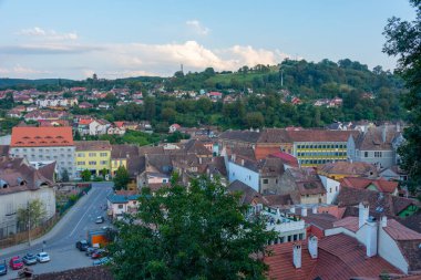 Romanya 'nın Sighisoara kentinin günbatımı manzarası