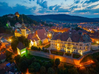 Romanya 'nın Sighisoara kentinin günbatımı manzarası