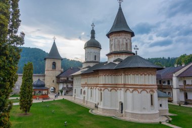 Romanya 'da bulutlu bir günde Secu manastırı
