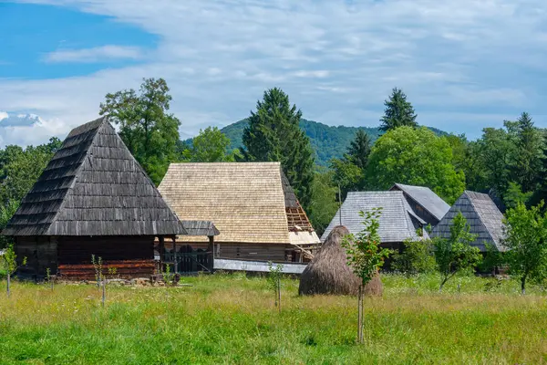 Romanya 'nın Sighetu Marmatiei kentindeki Maramures Köy Müzesi