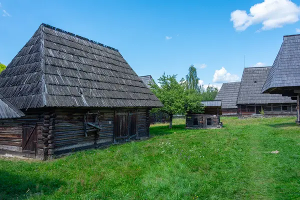 Romanya 'nın Sighetu Marmatiei kentindeki Maramures Köy Müzesi