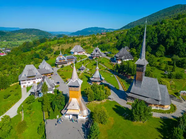 Dia Verão Mosteiro Barsana Romênia Fotos De Bancos De Imagens