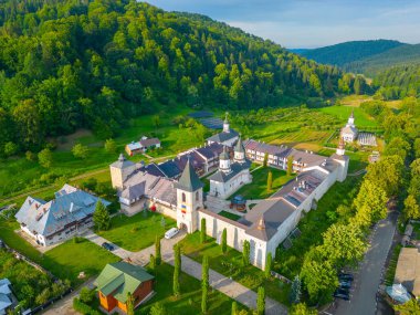 Romanya 'da bulutlu bir günde Secu manastırı