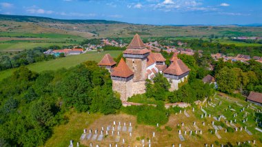 Romanya 'nın Viscri köyündeki güçlendirilmiş kilise