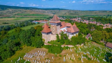 Romanya 'nın Viscri köyündeki güçlendirilmiş kilise