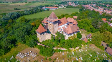 Romanya 'nın Viscri köyündeki güçlendirilmiş kilise