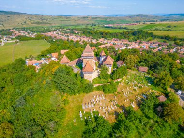Romanya 'nın Viscri köyündeki güçlendirilmiş kilise