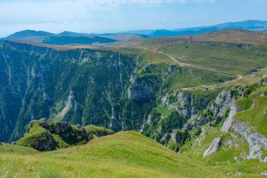 Romanya 'daki Bucegi dağlarında yaz günü