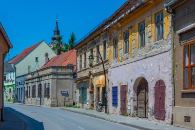 Sırbistan 'da Sremski Karlovci' nin merkezinde sokak