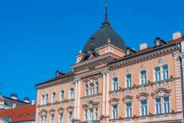 Sırp kenti Novi Sad 'ın merkezinde Trg Slobode Meydanı