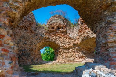 Bir yaz günü Sırbistan 'daki Bac kalesi