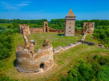 Bir yaz günü Sırbistan 'daki Bac kalesi